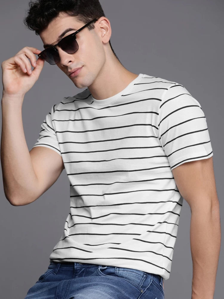 men-round-neck-white-tshirt